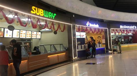 delhi international airport food court